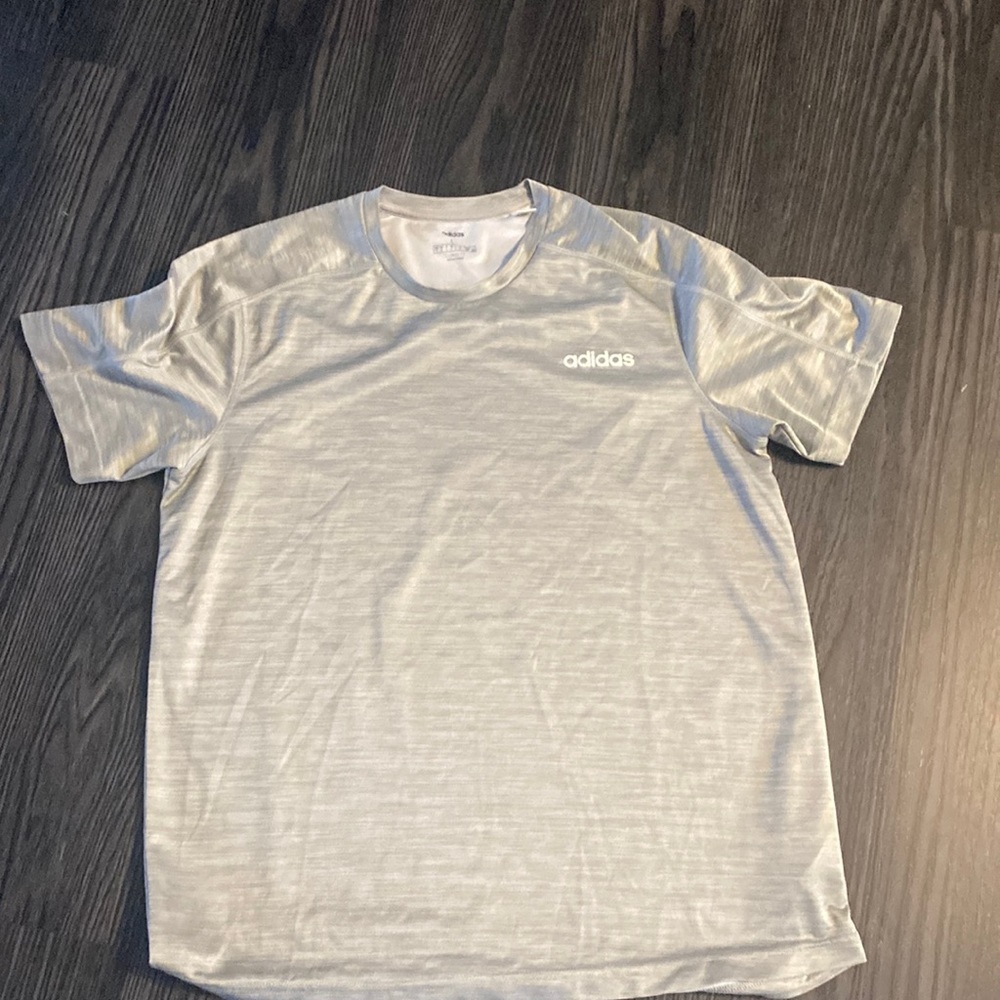 🍍ADIDAS CLIMALITE🍍size large 🍍T-1